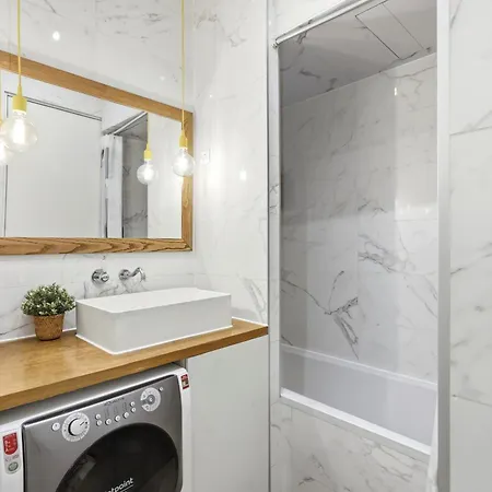 Vibrant 2br Near Bastille & Le Marais *