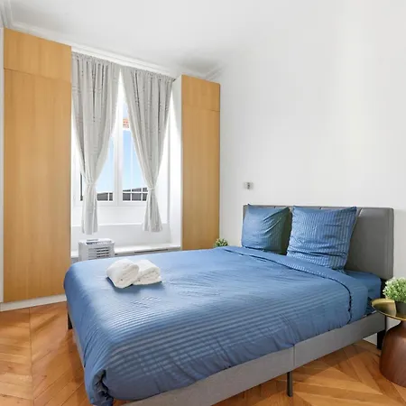 Vibrant 2br Near Bastille & Le Marais Apartment *