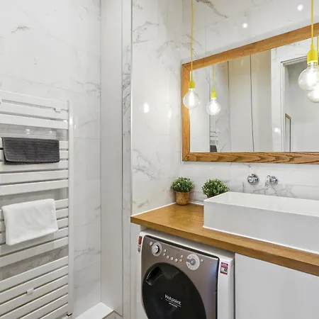 Vibrant 2br Near Bastille & Le Marais * Paris